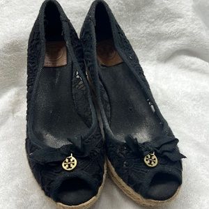 EUC Tory Burch Black Lace Peeptoe Wedge Espadrilles